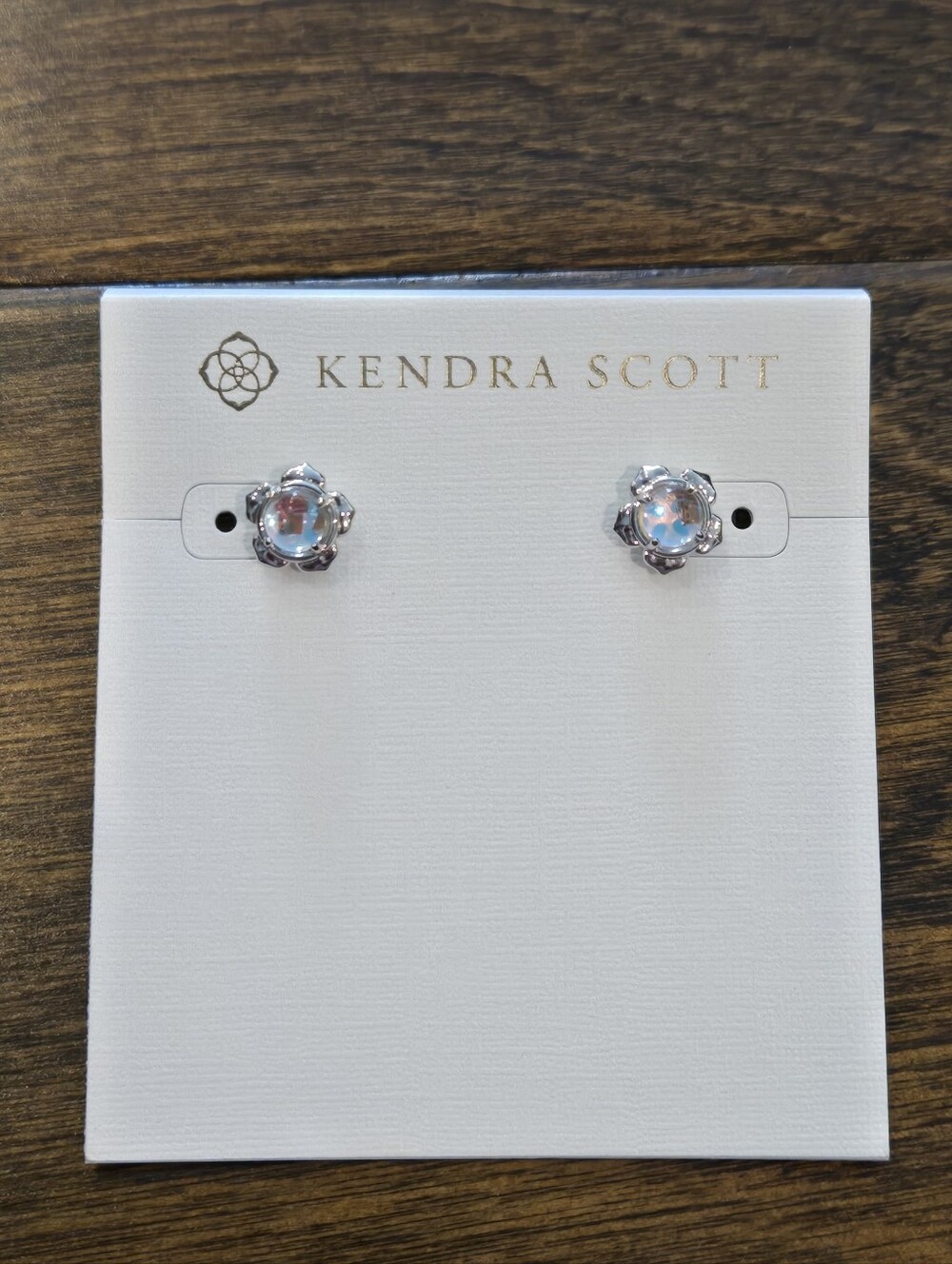 NWT Kendra Scott Susie Stud Earrings Rhodium Dichoric Glass